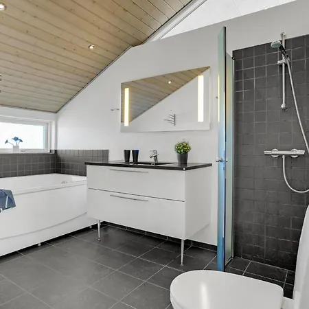 Сasa de vacaciones 4 Bedroom Cozy In Haderslev