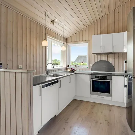 4 Bedroom Cozy In Haderslev * Råde
