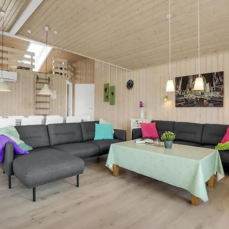 4 Bedroom Cozy In Haderslev Råde
